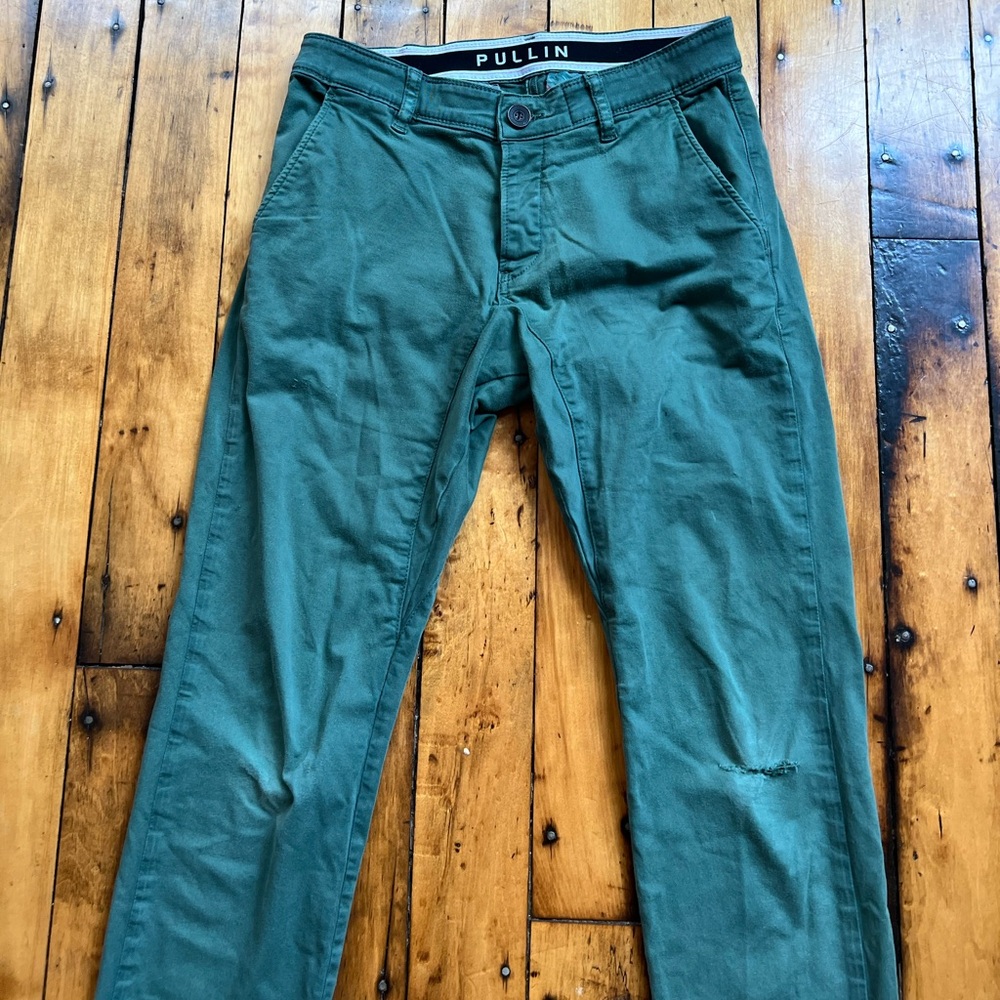 Pullin Men’s 30x32 Green Chino Pants Distressed Preppy Size Small Dening Flaws*
